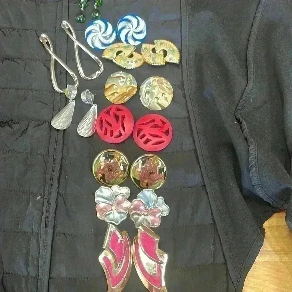 Vintage earring lot. These are amazing!